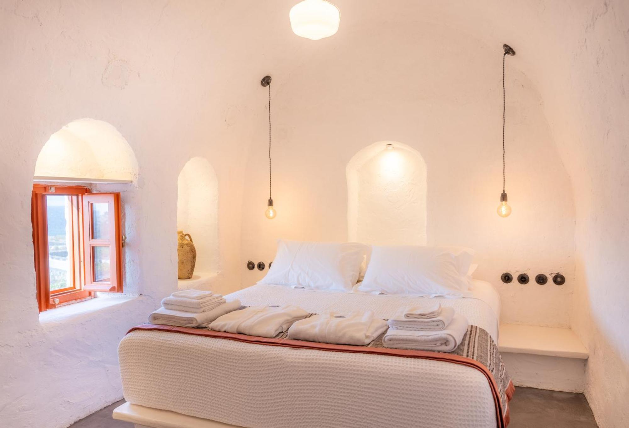 Готель Santa Irini Retreat Тирасія Екстер'єр фото